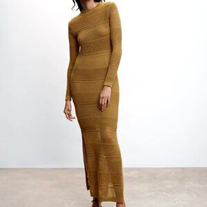 Knitted dress with open back